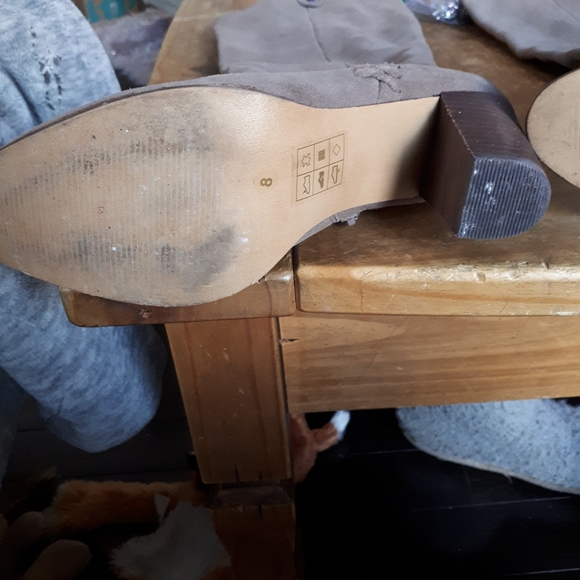 Suede boots - Picture 2 of 2